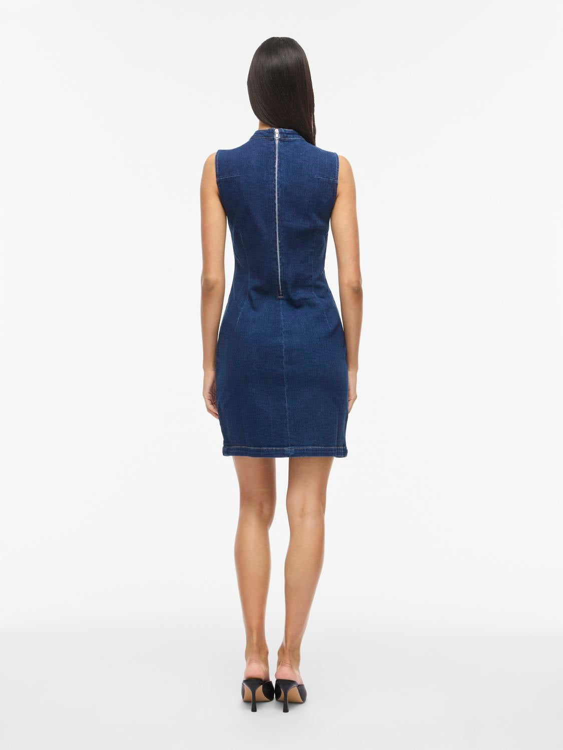 model_shot-back